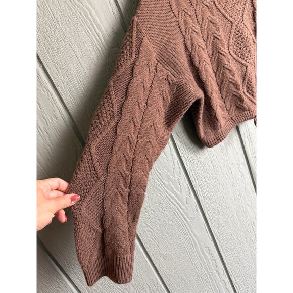 Vigoss Cable Knit Crop Sweater, XL $129 Retail - Picture 5 of 8